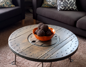 round coffee table with hairpin legs